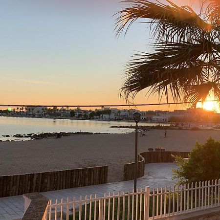 Salentoguests Villetta Sulla Spiaggia Porto Cesareo Eksteriør billede